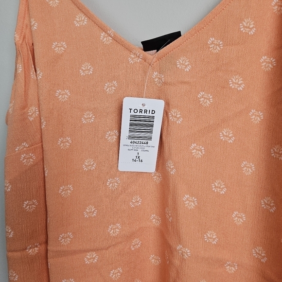 Torrid Washable Crinkle Gauze V-Neck Ruffle Strap Tank - Picture 2 of 10